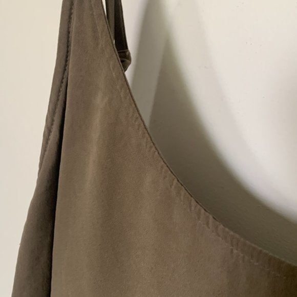 Kit and Ace 100% Silk top - Picture 4 of 4